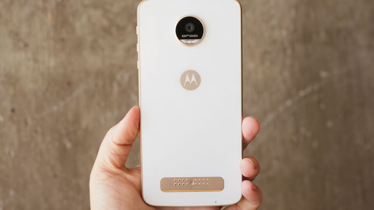 Downgrade Moto Z Play to Marshmallow from Nougat